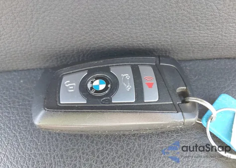 2016 BMW 320I xDrive из США, поврежденный, VIN WBA8E5G59GNT94515